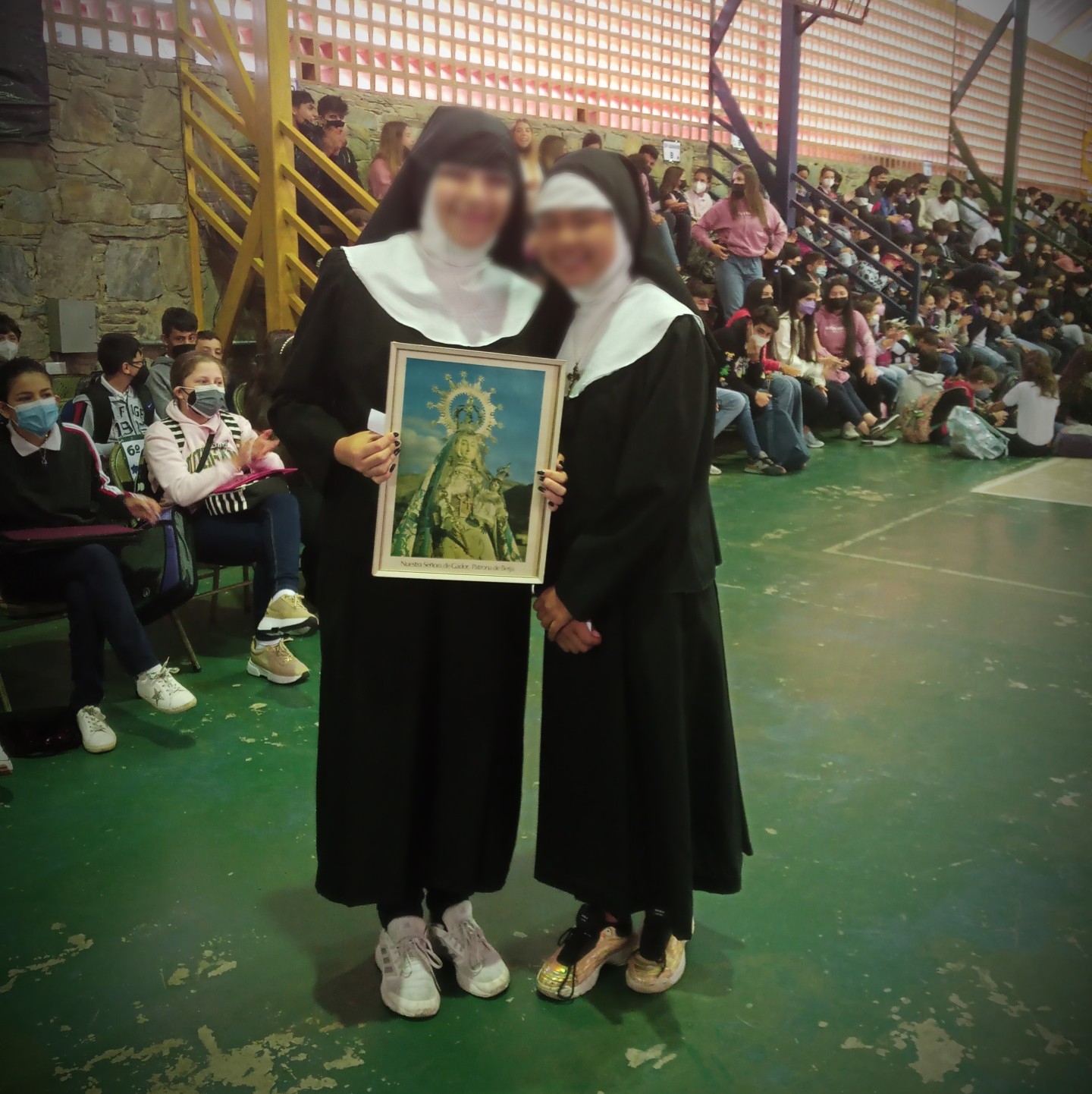 Nuestras niñas Celebrando a «Madre Trinidad y a Madre Carmen»