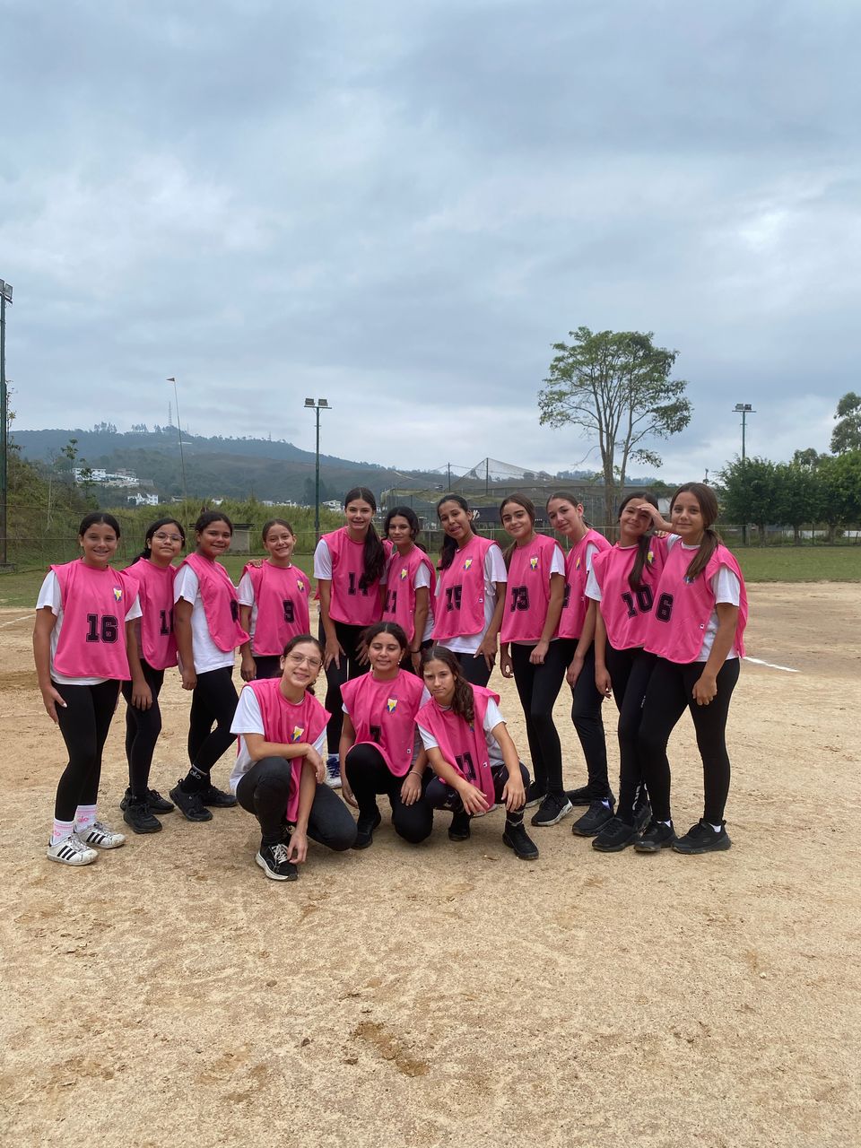 «Campeonas en la disciplina deportiva KICKINGBALL»