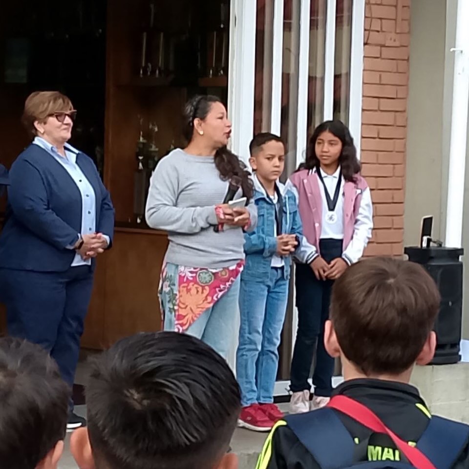 Un Legado de Fe y Amor: La Promoción 44 devela imagen de Madre Trinidad